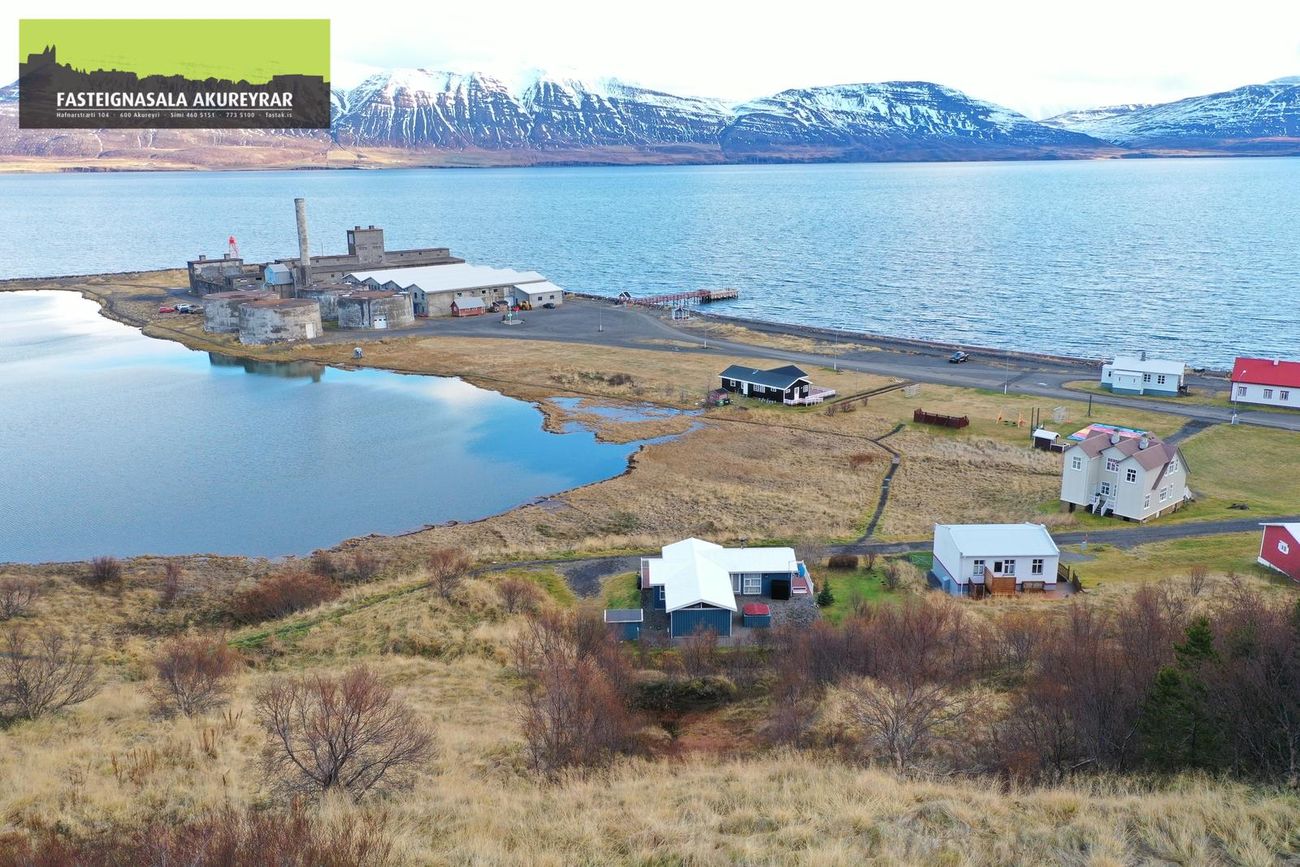 Brekkuhús 28