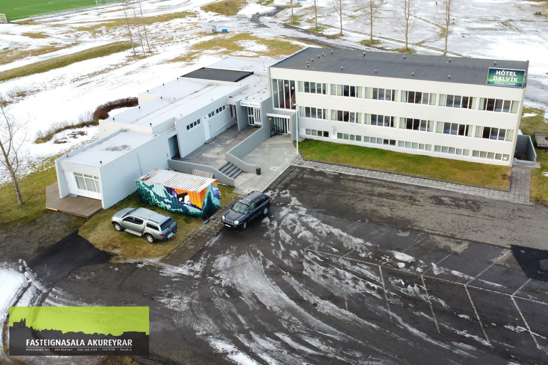 Skíðabraut 18