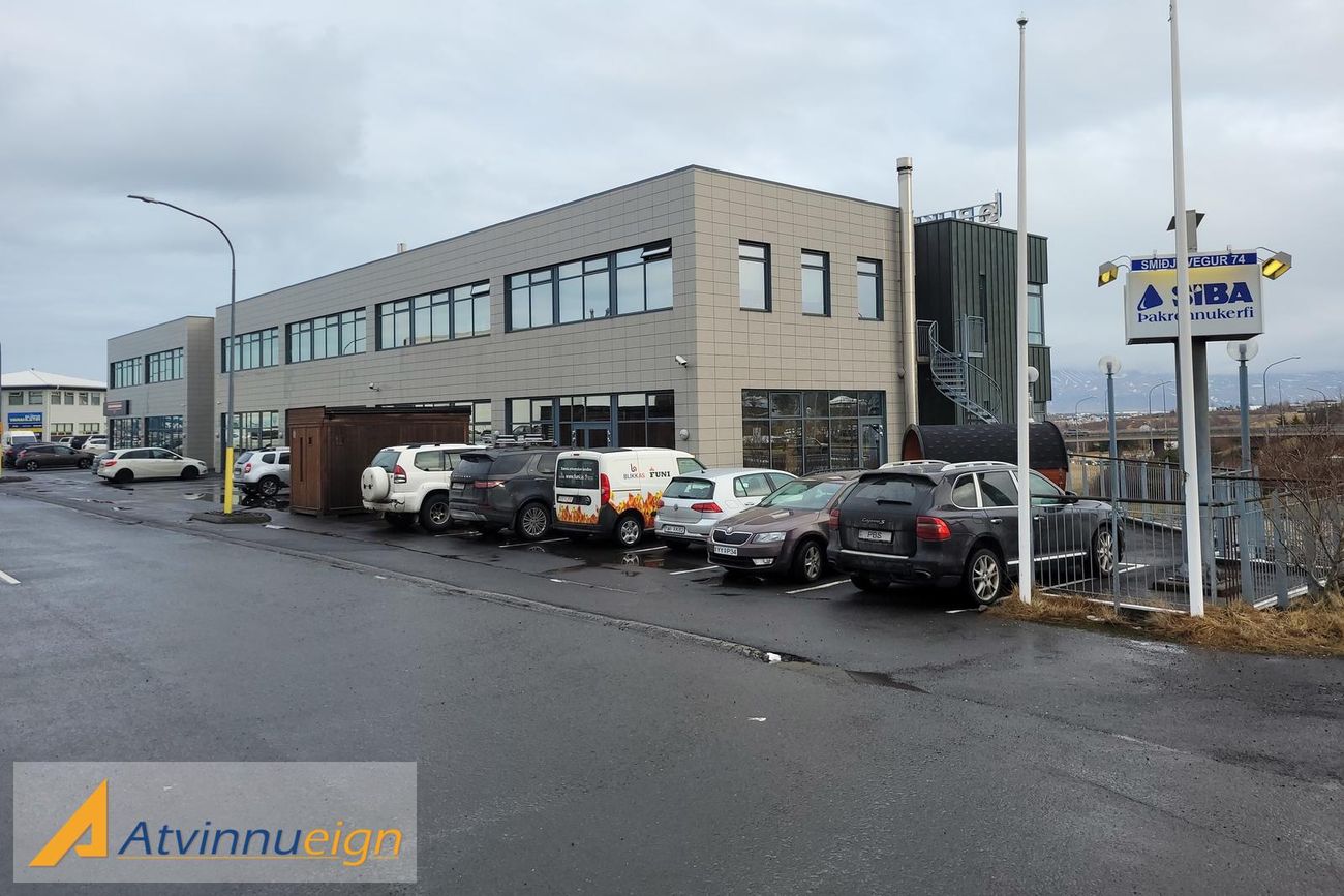 Smiðjuvegur 74