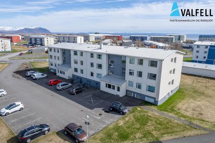 Skarðsbraut 15