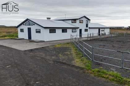 Vallartröð 10