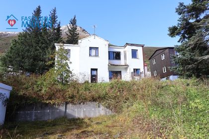 Hólavegur 10