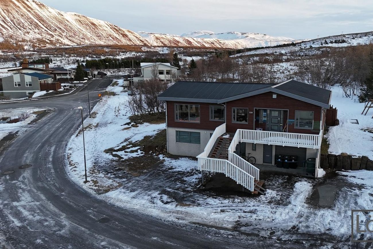 Brúnagerði 1