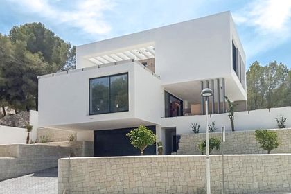 Spánarheimili kynnir - Moraira