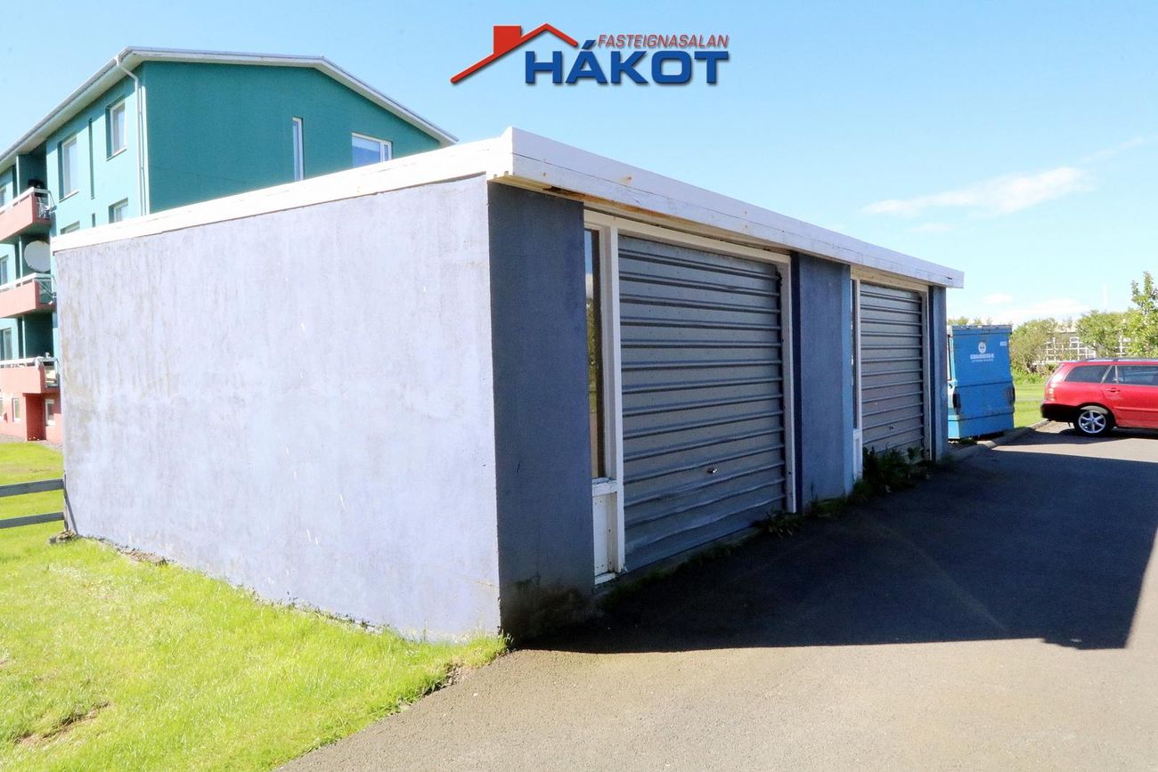 Garðabraut 22