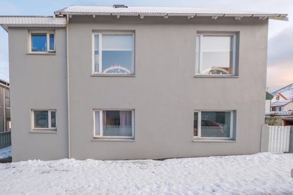 Skólavegur 25