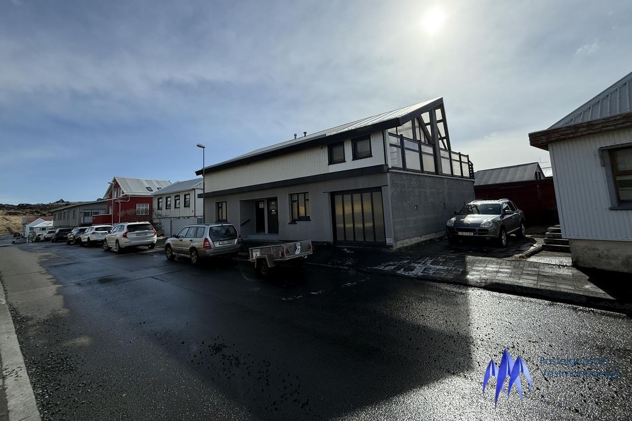 Miðstræti 23