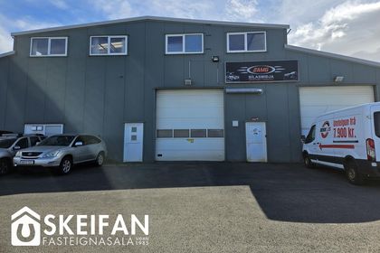 Breiðhella 12