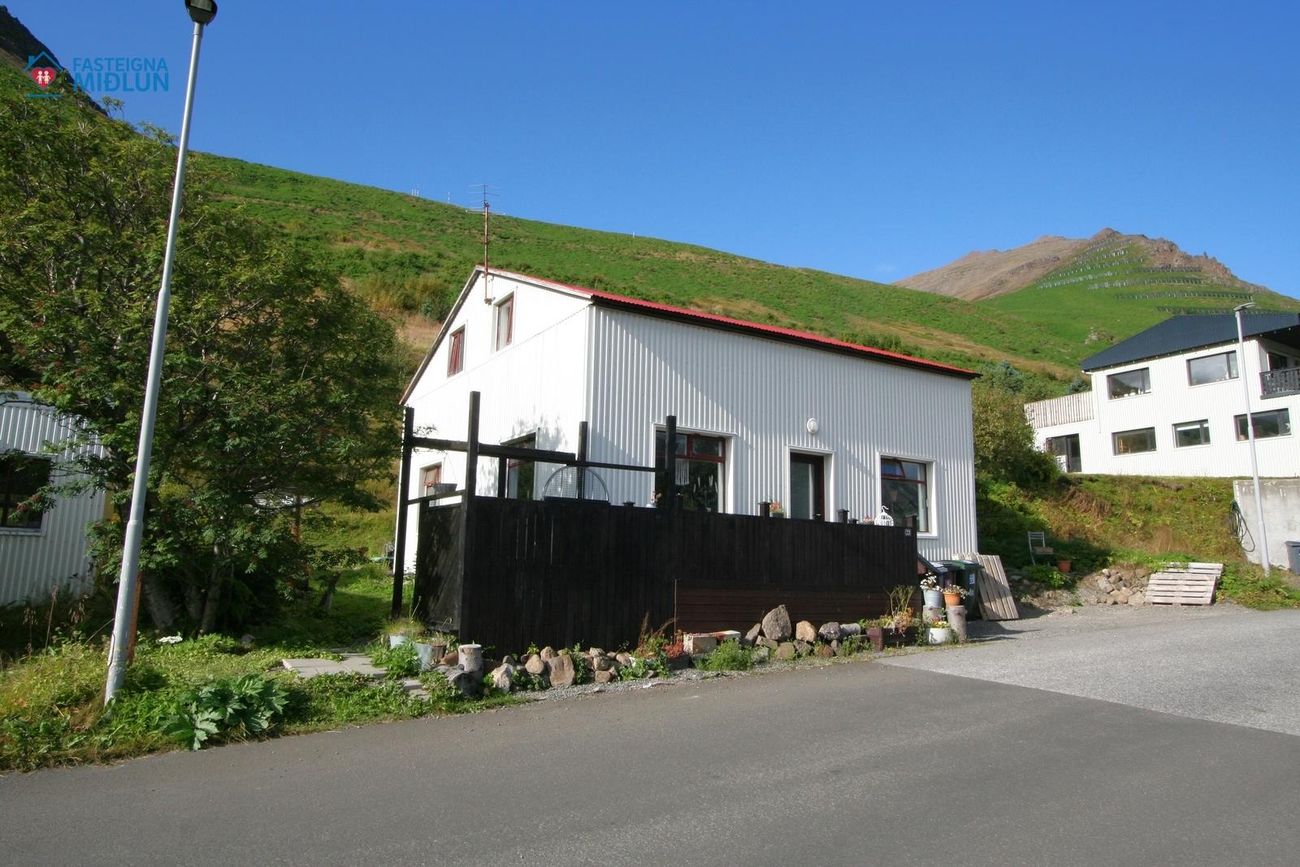 Hólavegur 23