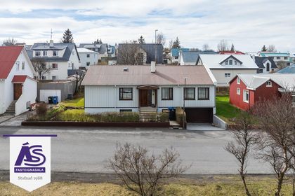 Lækjarkinn 16