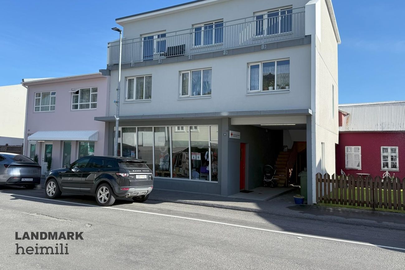 Aðalgata 10