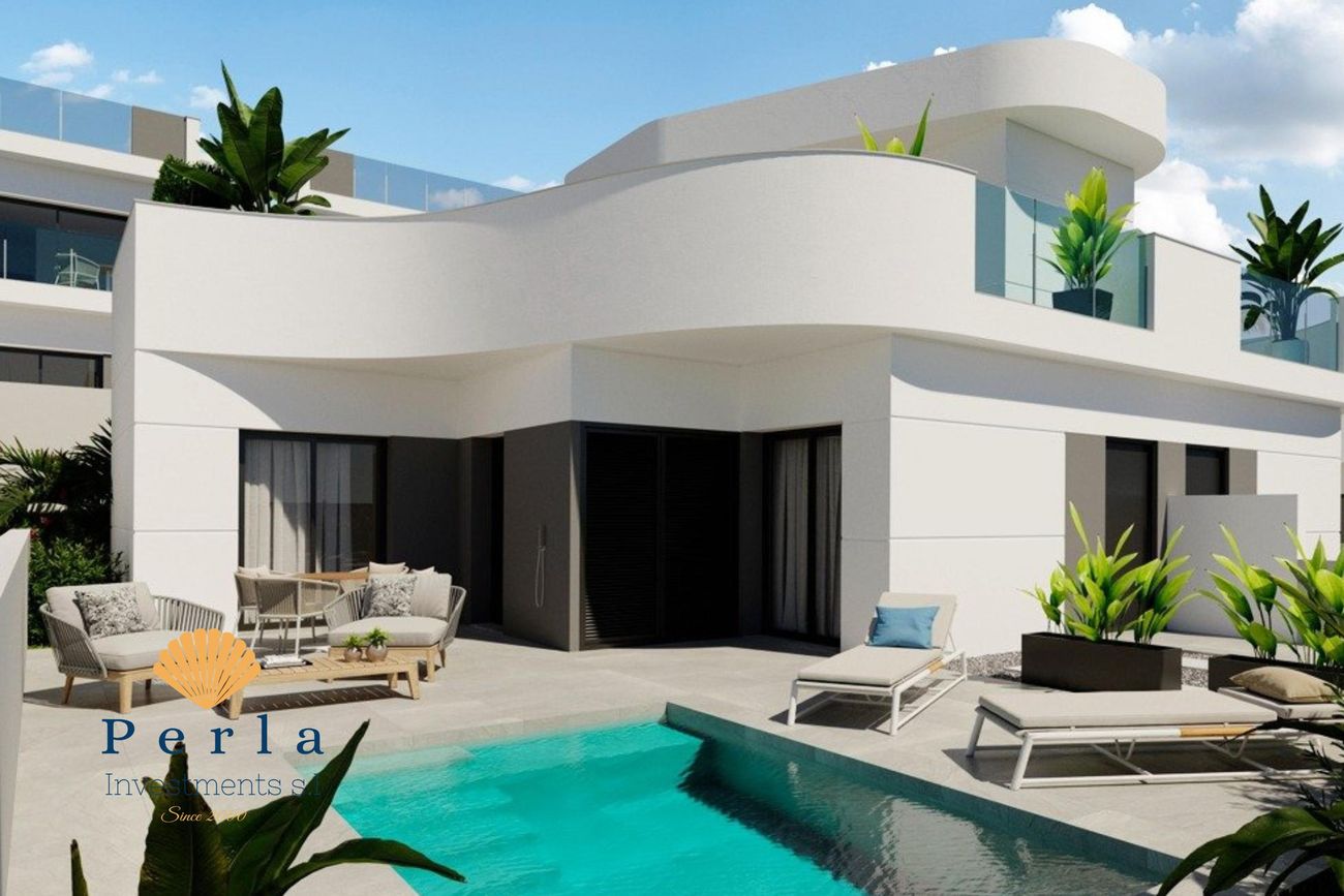 Perla Inv.- Falleg parhús í Los Balcones, Torrevieja