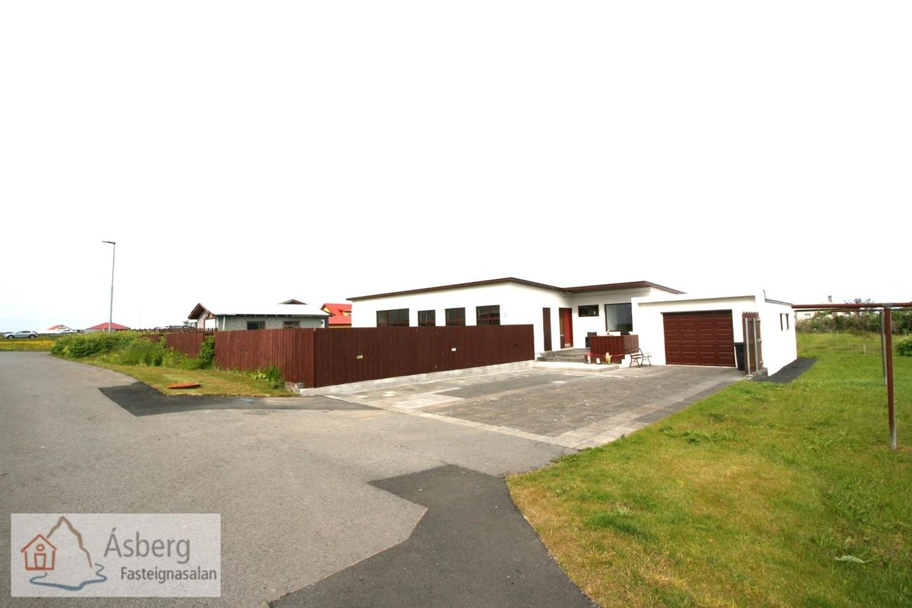 Rafnkelsstaðavegur 5