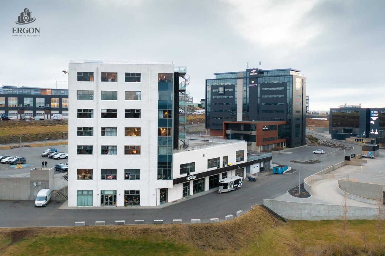 Urðarhvarf 4