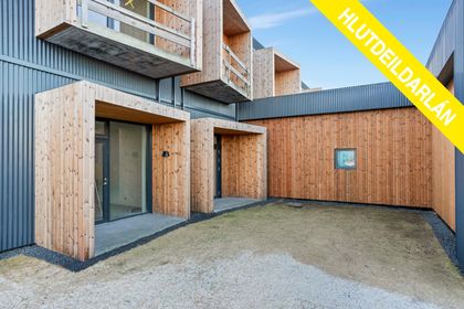 Suðurbraut 758