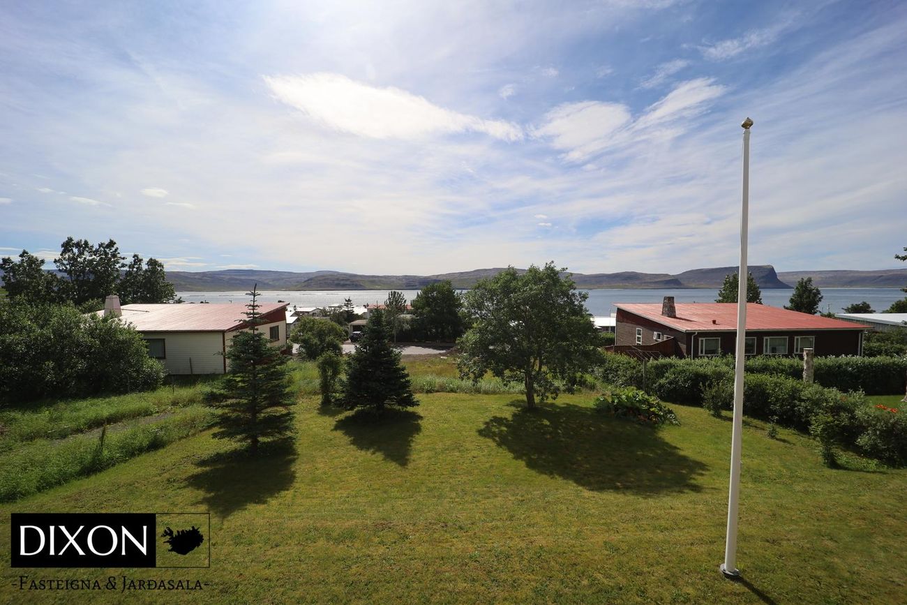 Hjallar 18