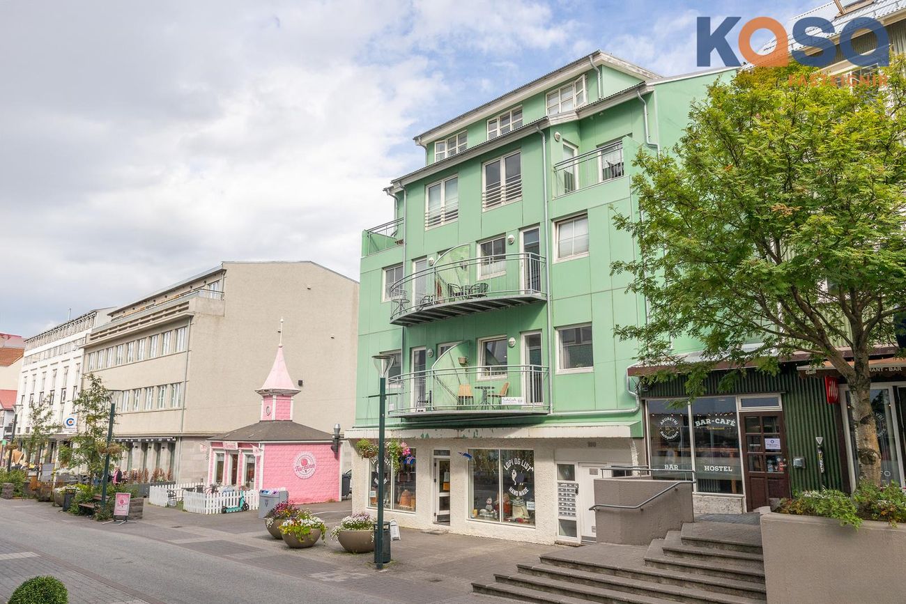 Hafnarstræti 100 204