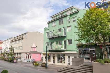 Hafnarstræti 100 204