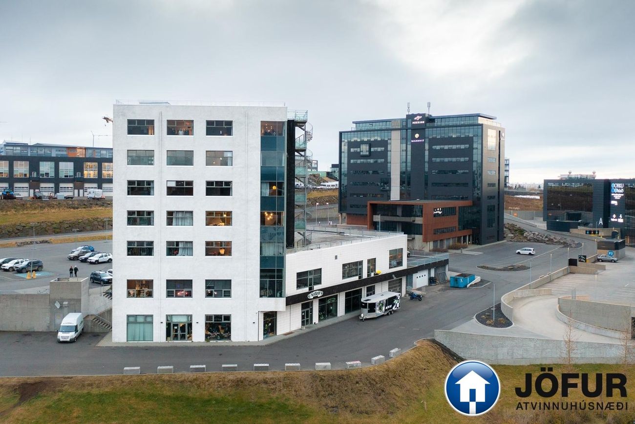 Urðarhvarf 4