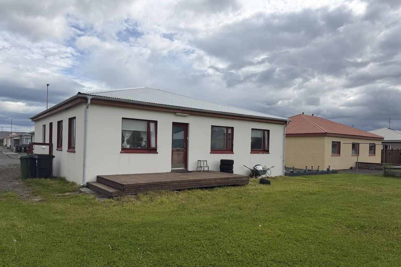 Hólavegur 10