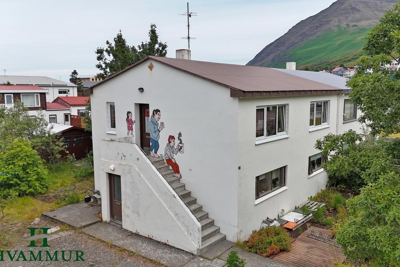 Ólafsvegur 8 neðri hæð