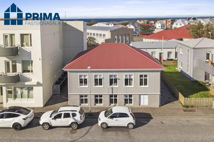 Skólabraut 23