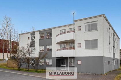 Gullsmári 1