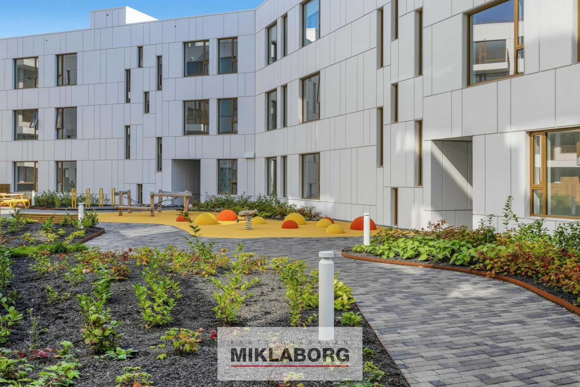 Laugaborg 0506