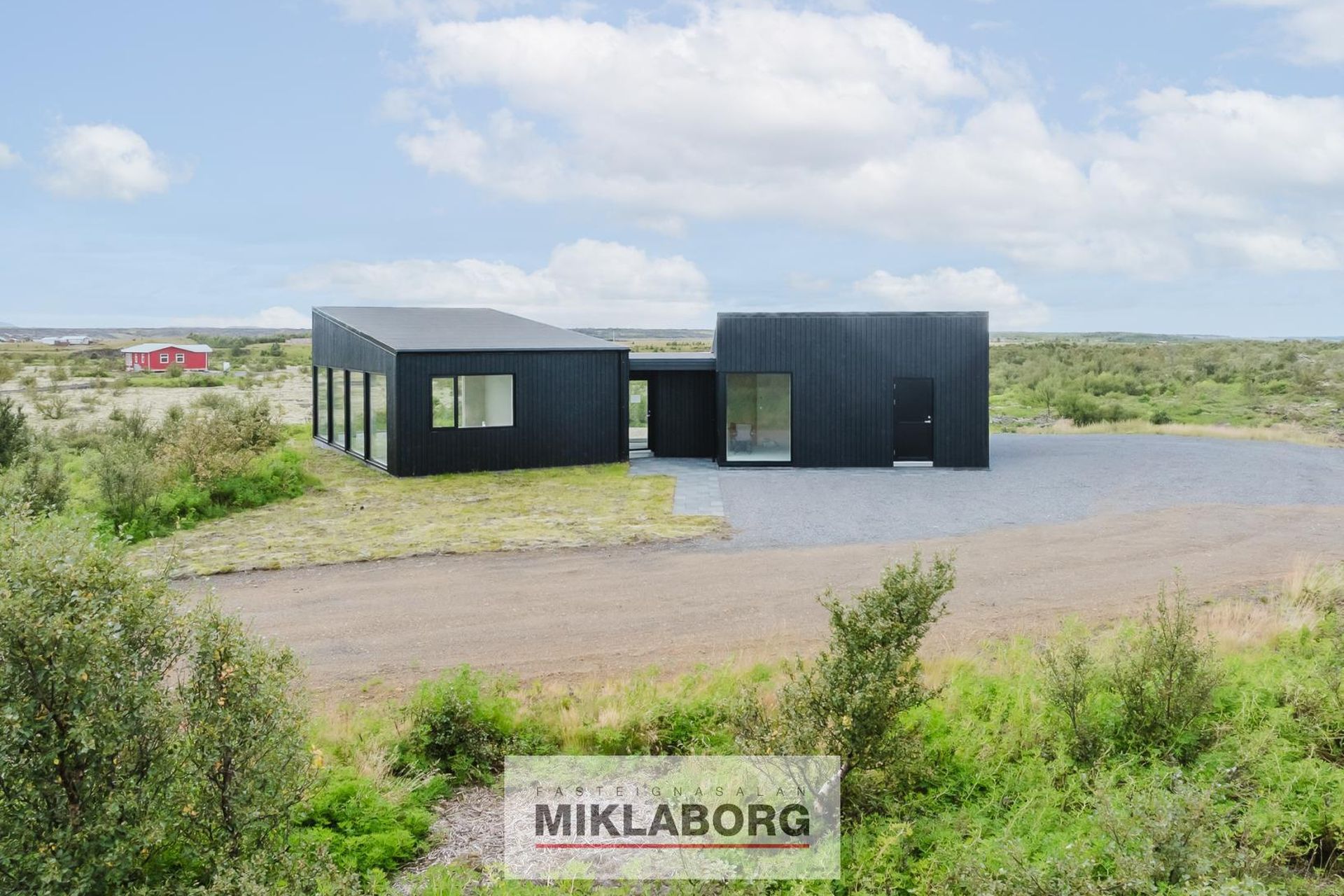 Höfuðból 205