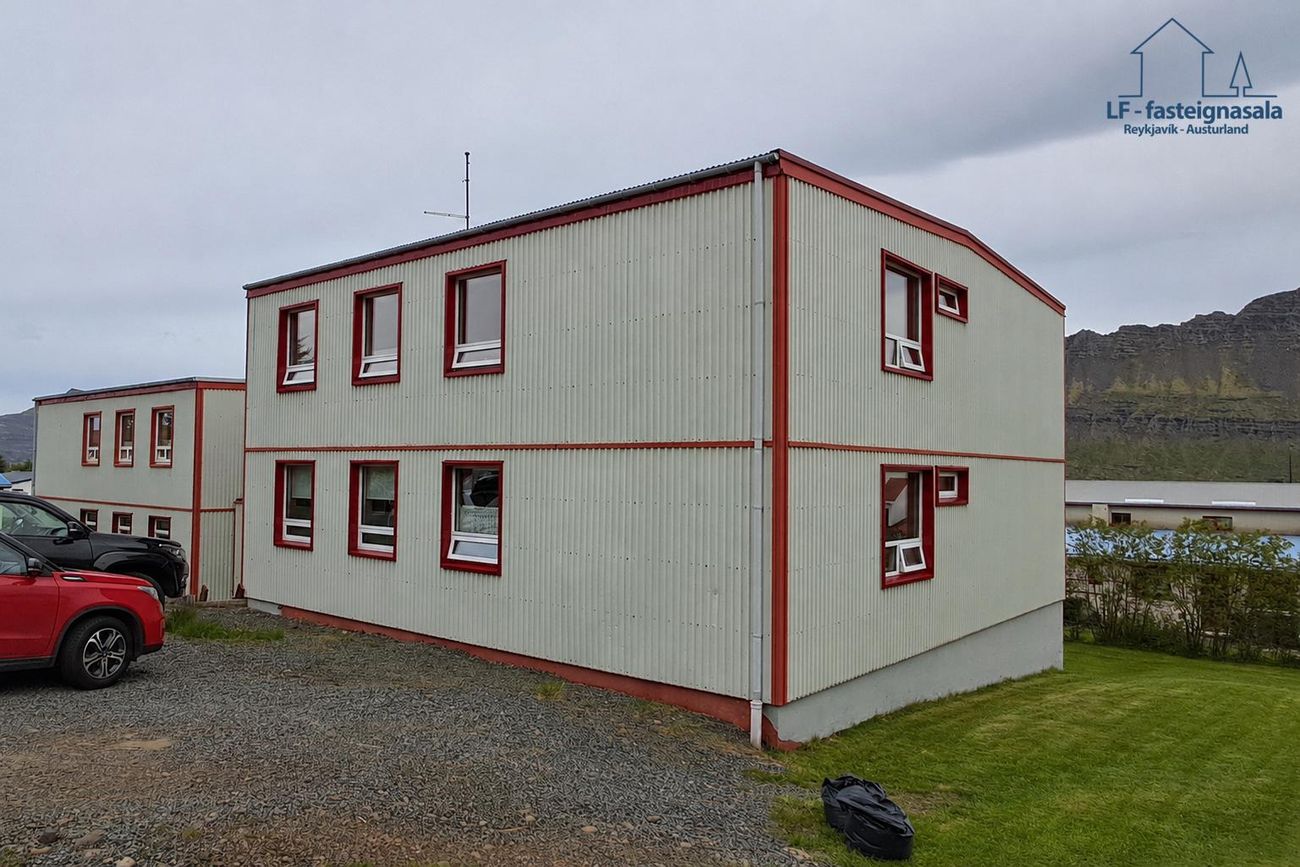 Víðimýri 16