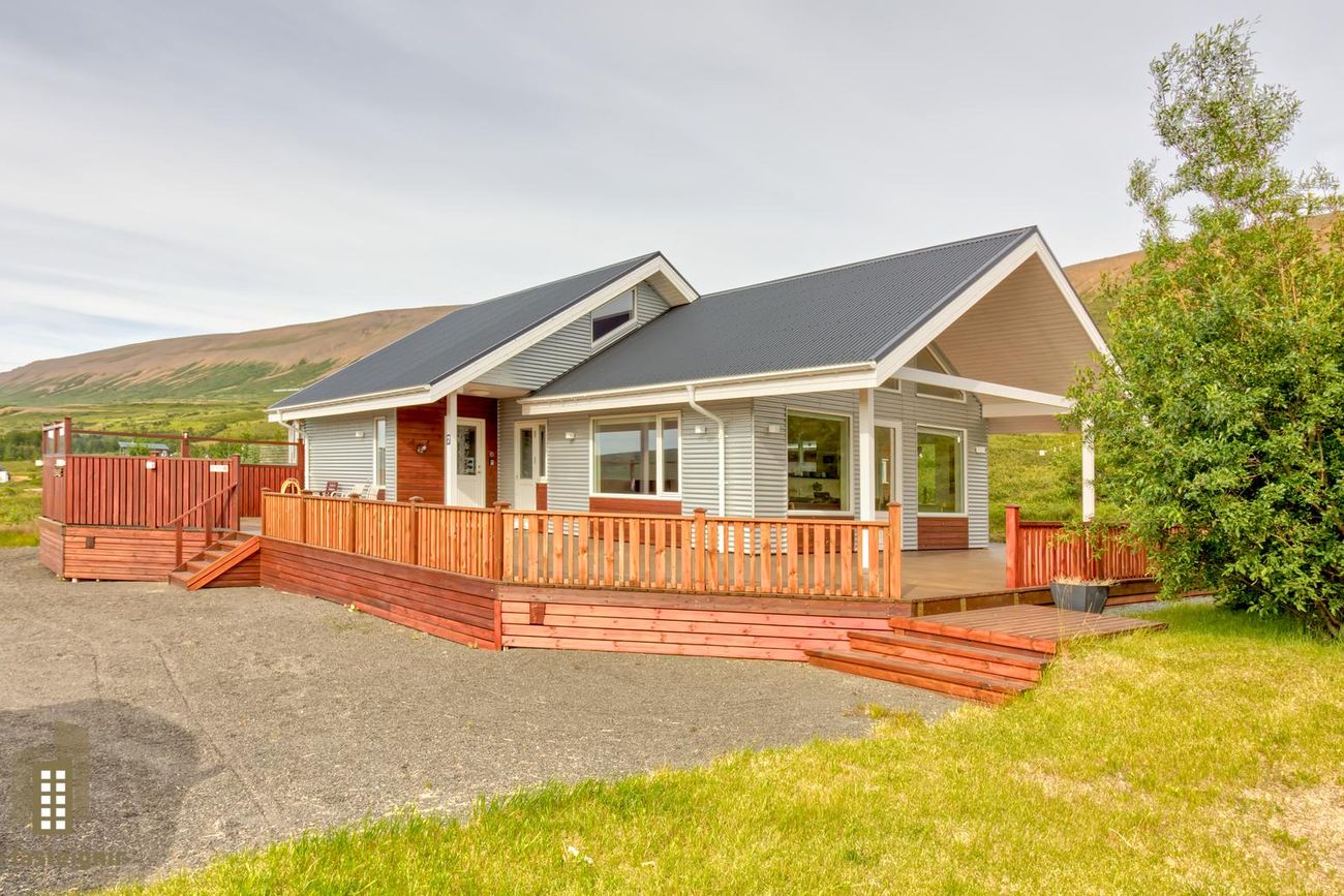 Stekkjarbyggð 7