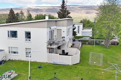 Austurbyggð 16 efri hæð