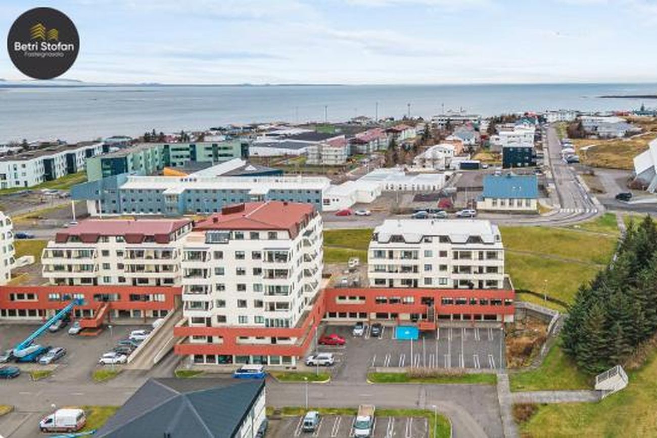 Austurströnd 2