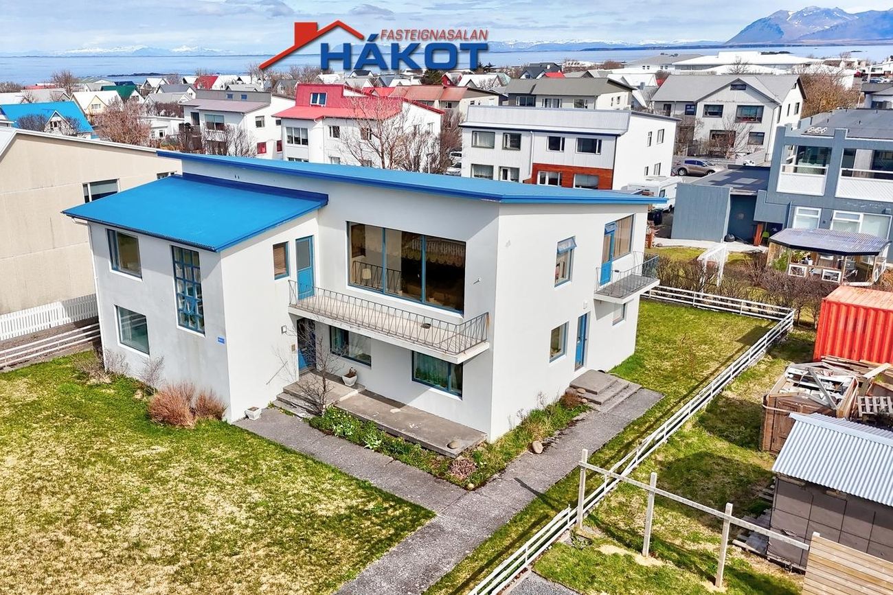 Háholt 11 Neðri hæð