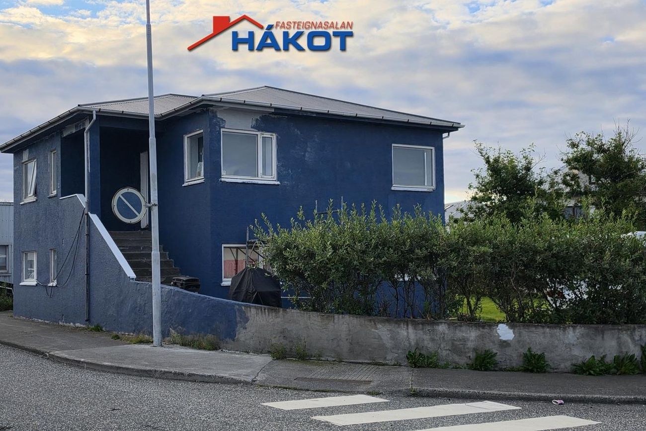 Skagabraut 24