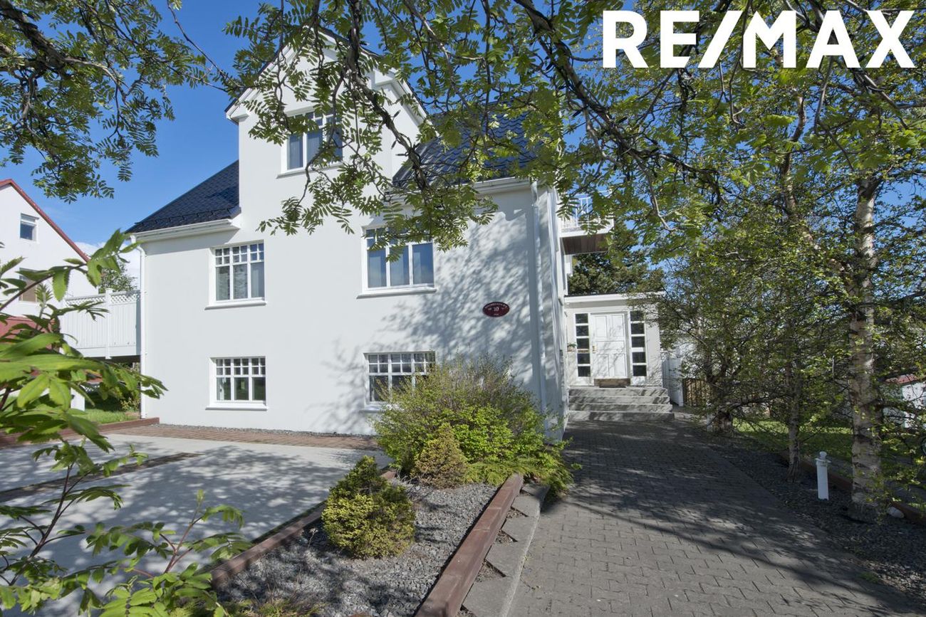 Þingvallastræti 10