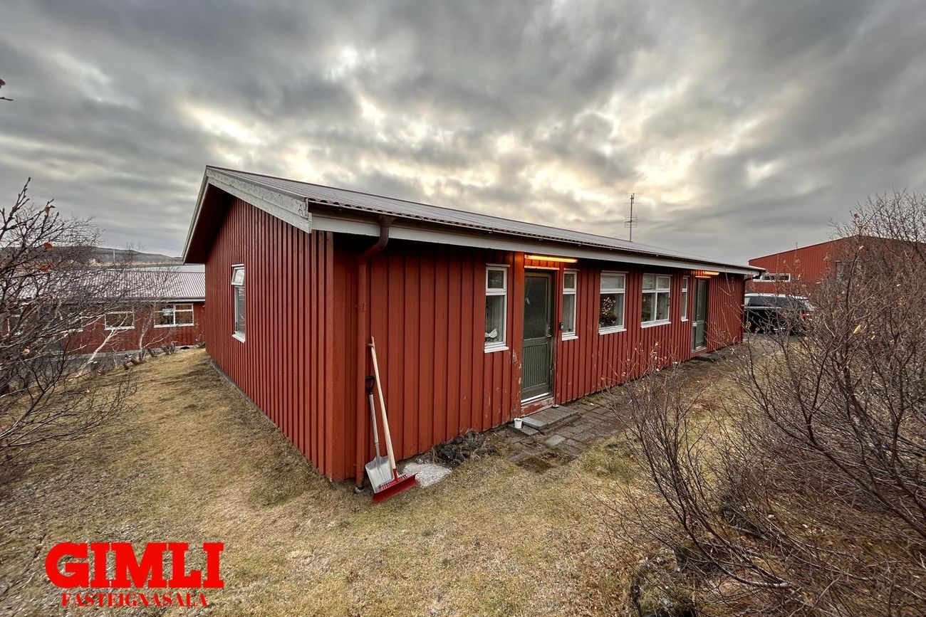 Jaðarsel 10