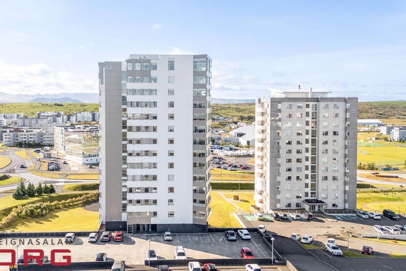 Hörðukór 1