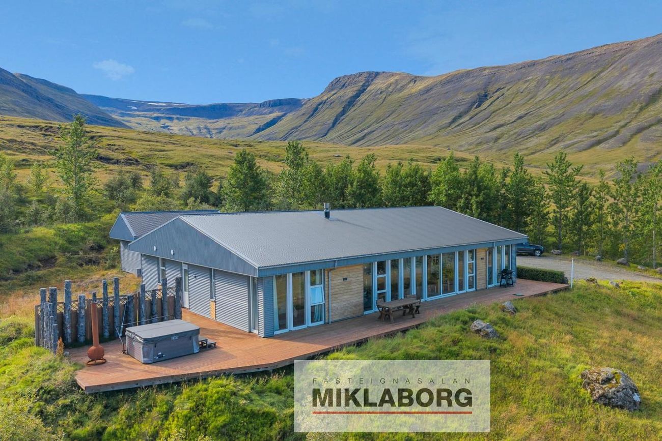 Stekkjarhóll