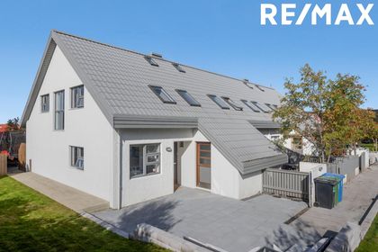 Vallarhús 49
