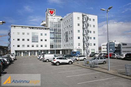Holtasmári 1
