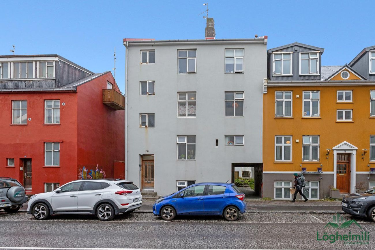 Hverfisgata 102