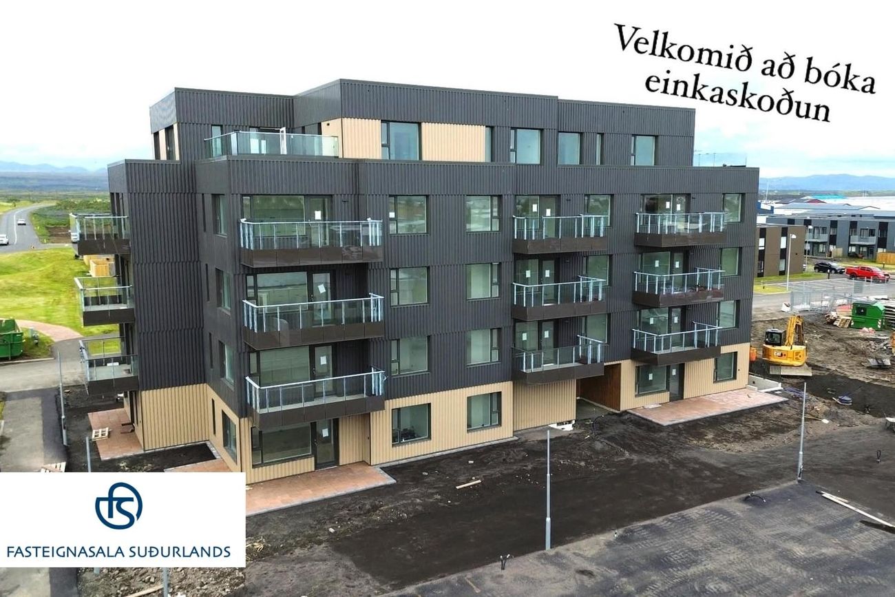 Hnjúkamói 9 ÞAKíbúð 501 með bílskúr