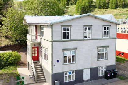 Aðalstræti 10 - 3 íbúðir