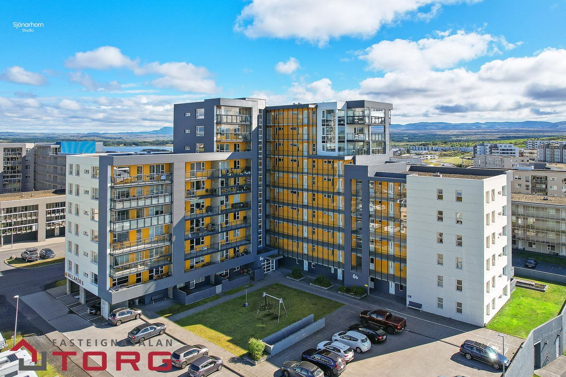 Vallakór 6