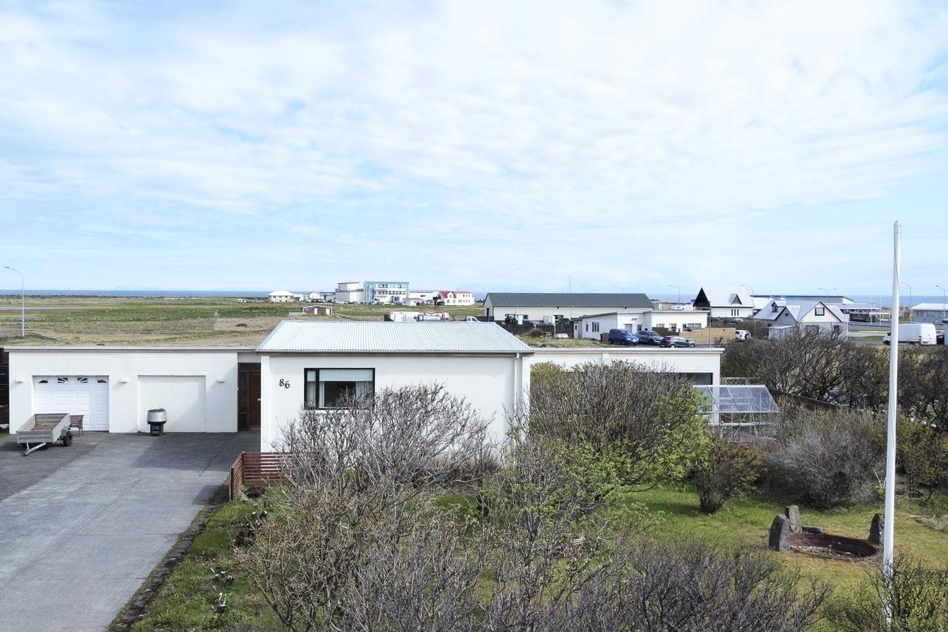 Garðbraut 86