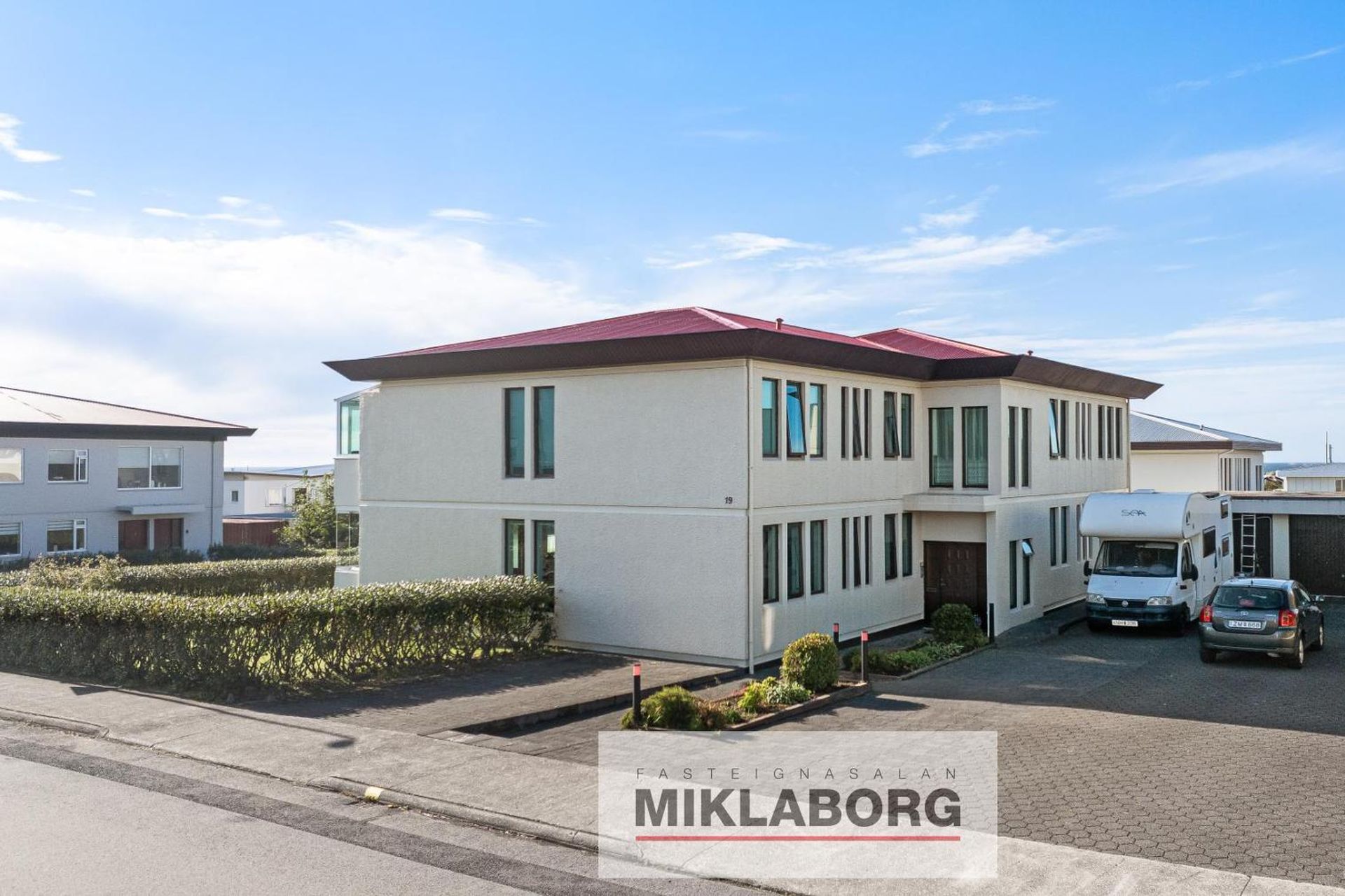 Miðbraut 19
