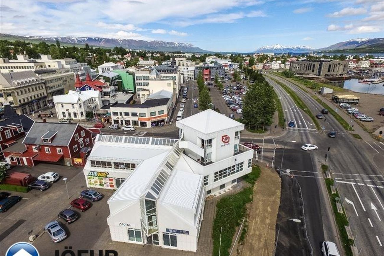 Kaupvangsstræti 1