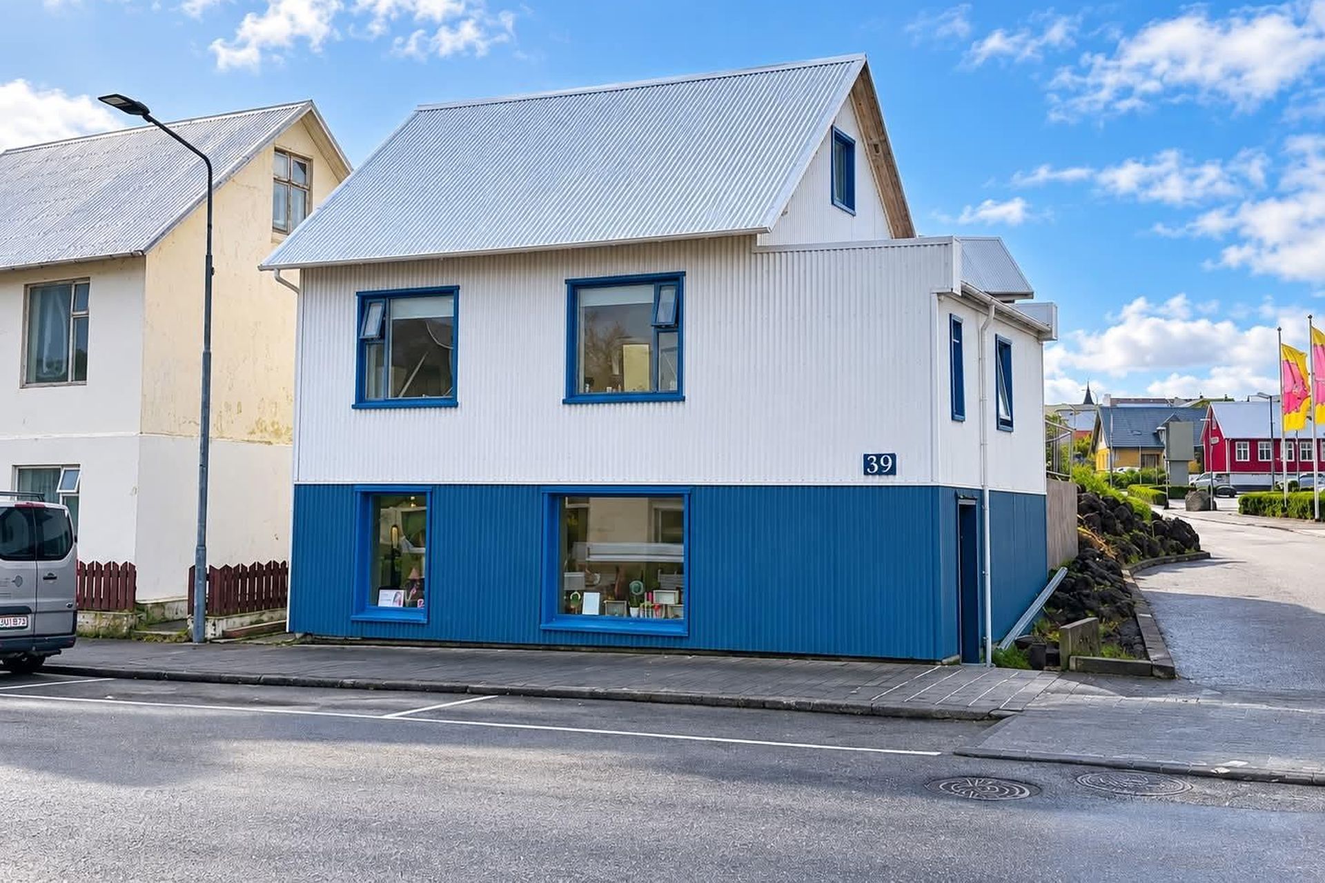 Strandvegur 39