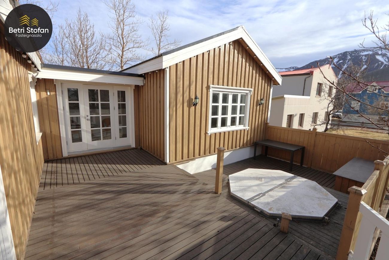 Hvanneyrarbraut 22
